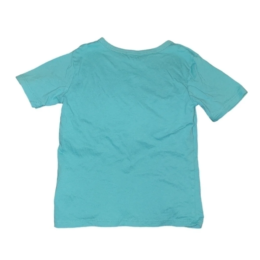 The children’s place size 5T short sleeve shark graphic tee shirt